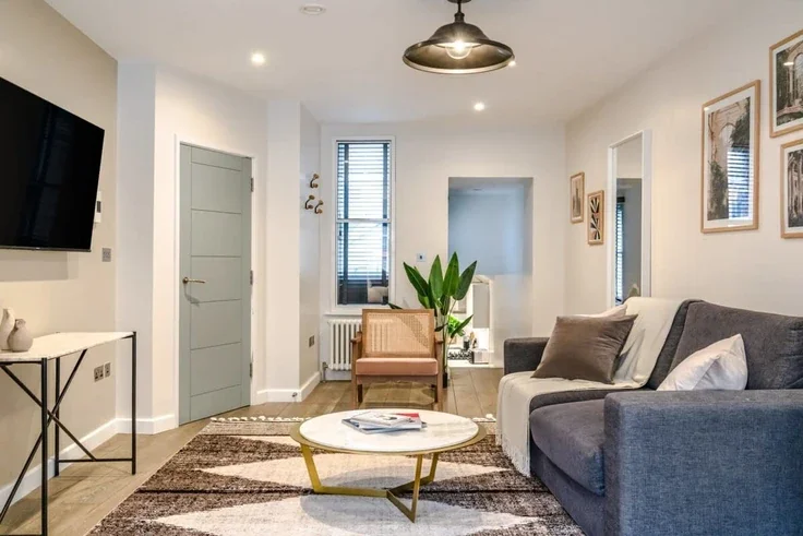 Flat Wardour Street in City of Westminster