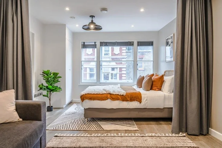 Flat Wardour Street in City of Westminster
