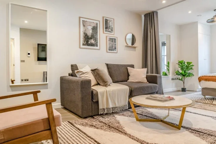 Flat Wardour Street in City of Westminster