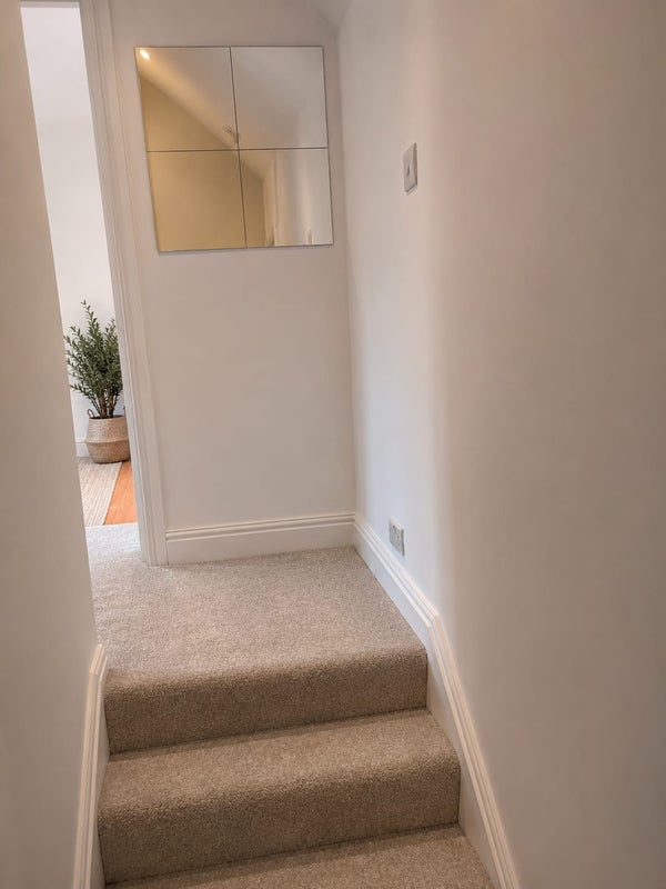 Flat Melfort Road in Greater London