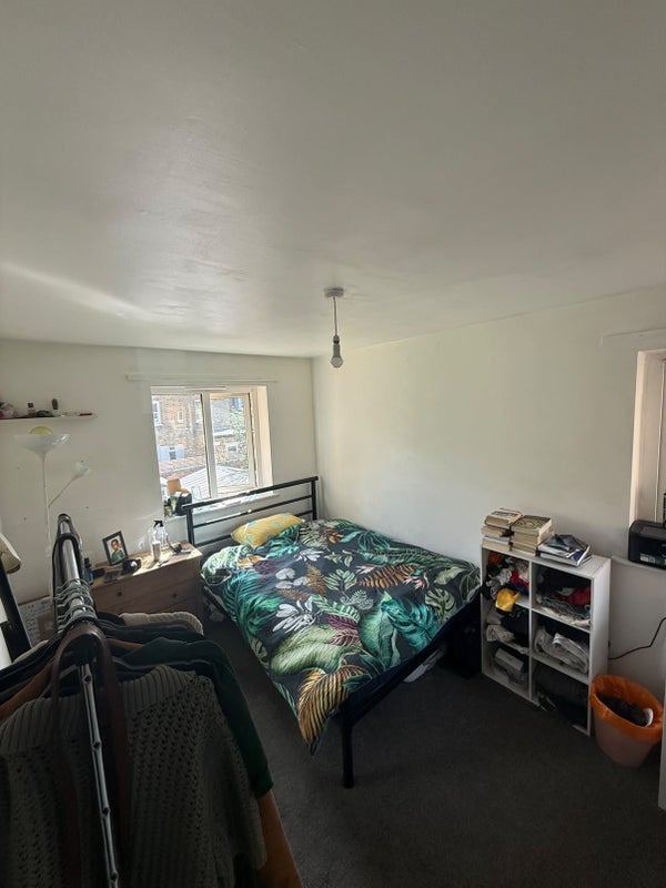 Room Old Hospital Close in Greater London