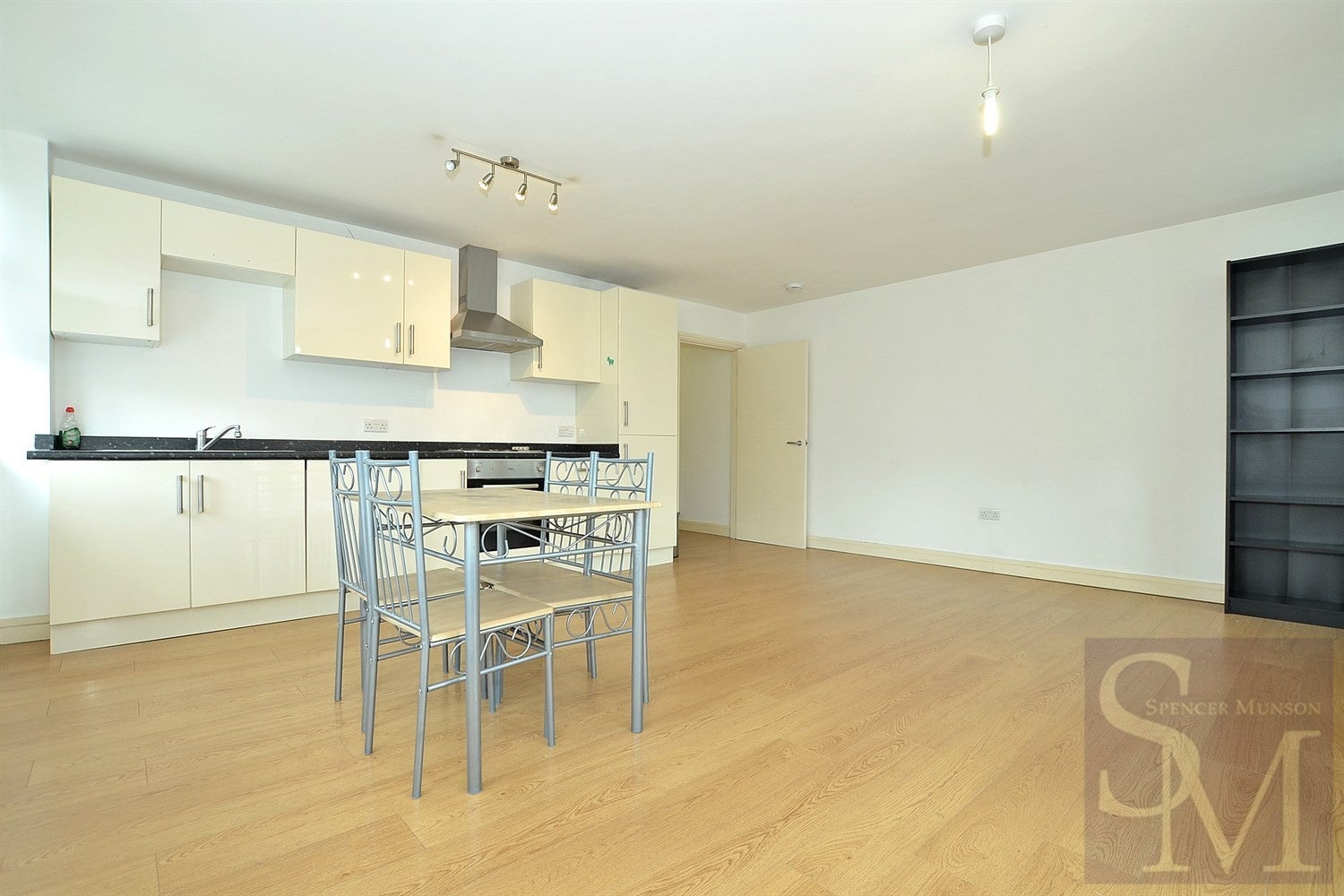Flat Cyprus Place in Greater London