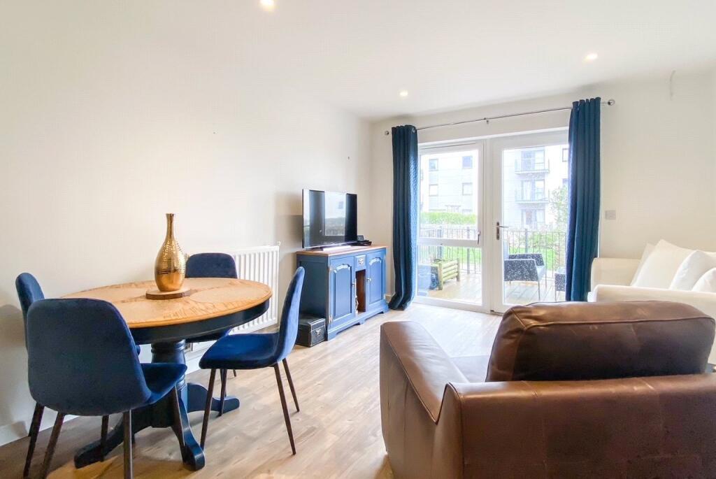 Flat John Thornycroft Road in Southampton