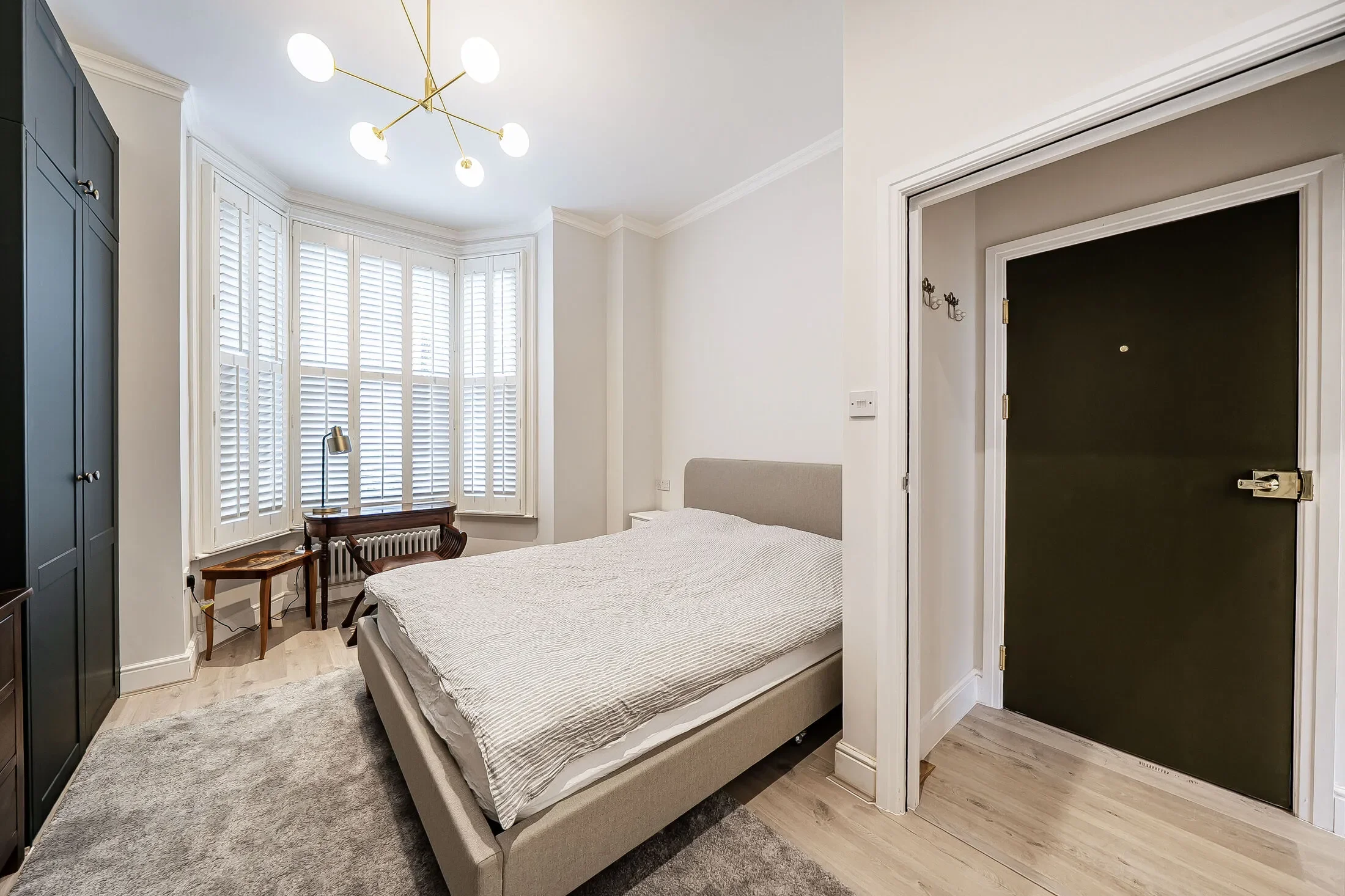 Flat Burnaby Street in Greater London