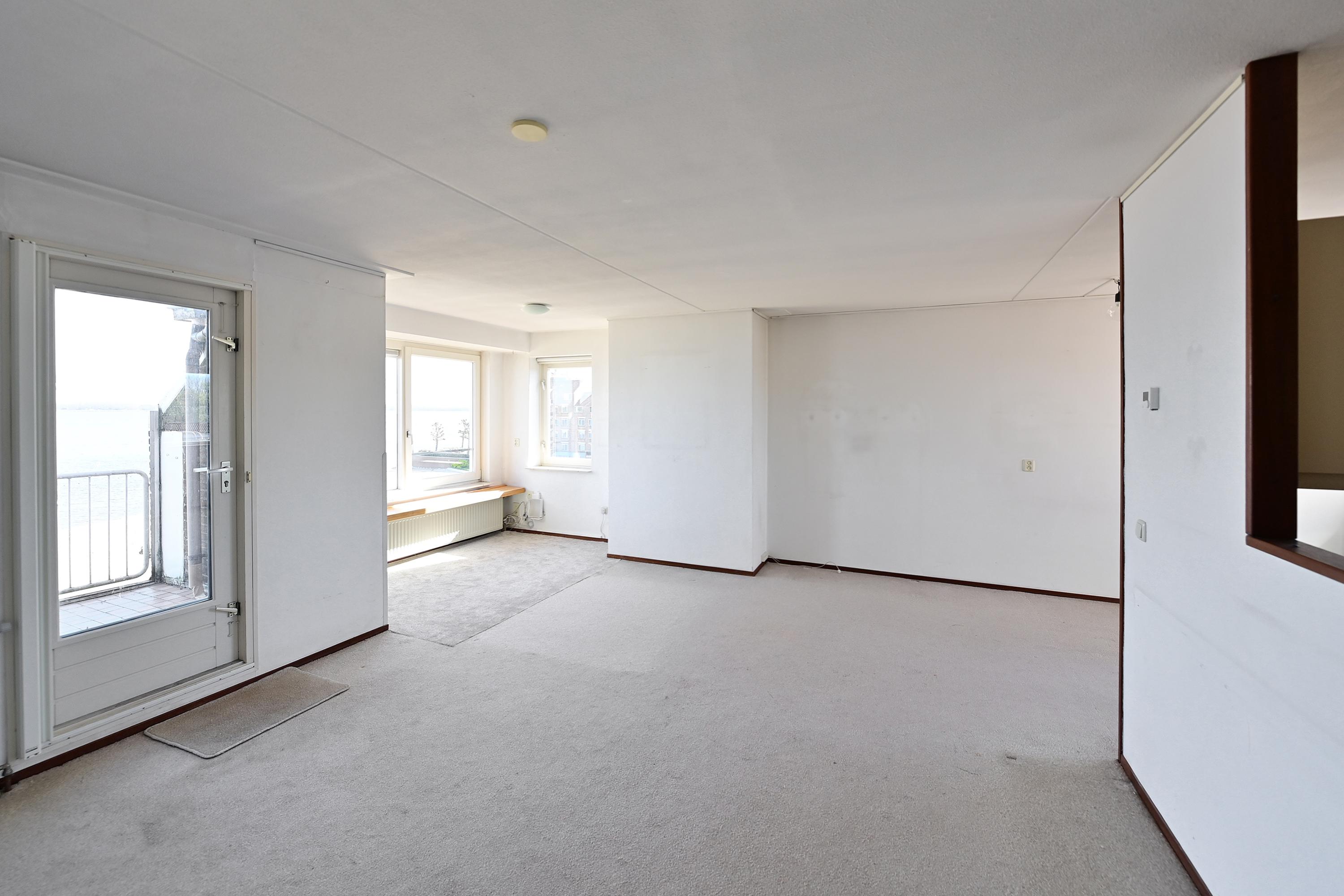 Appartement te koop: Zomerkade 258, Huizen