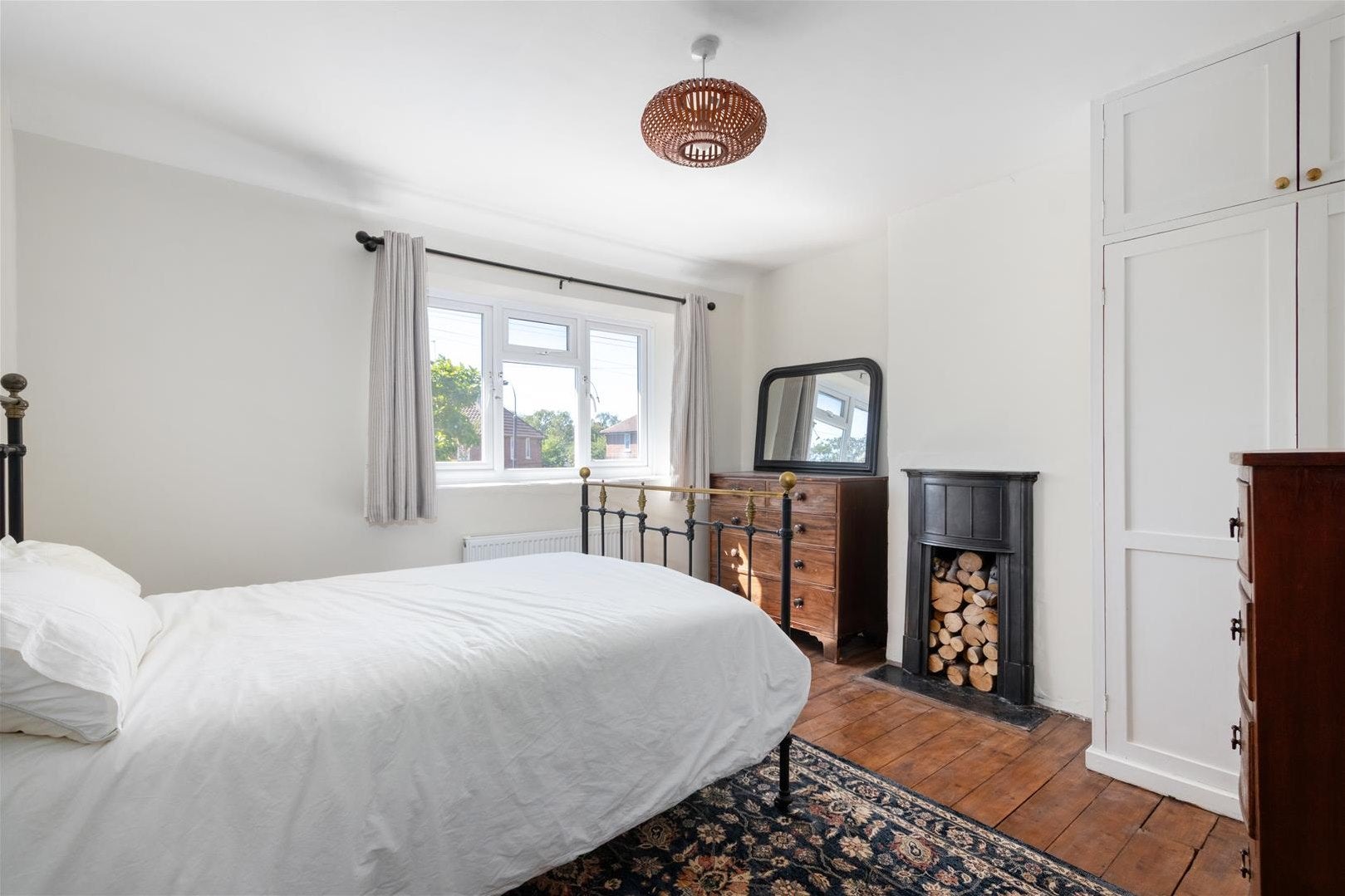 House Bryony Road in Greater London