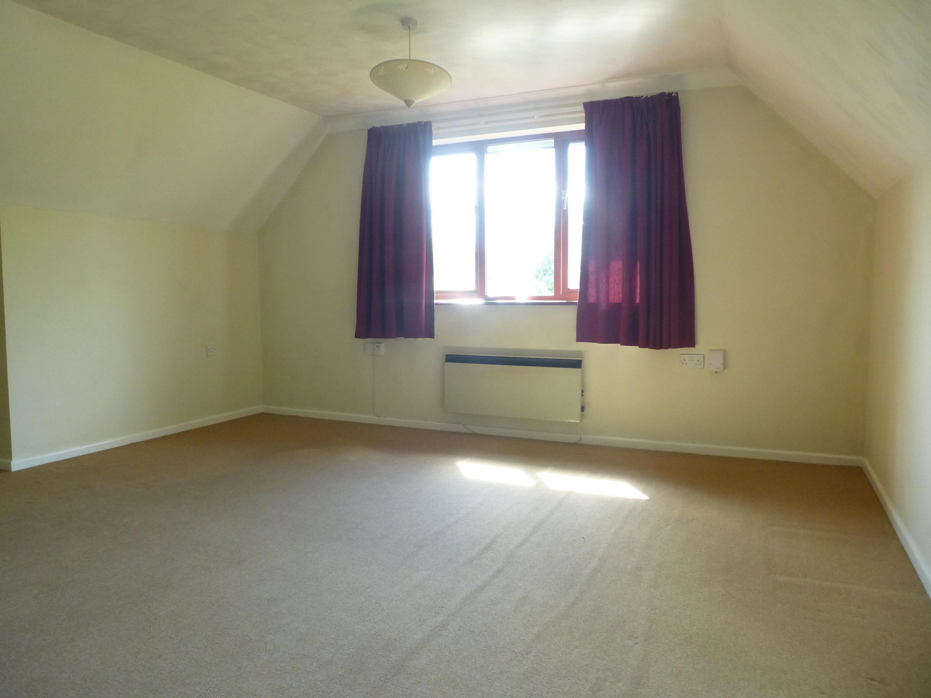 Flat Aldermoor Road in Southampton