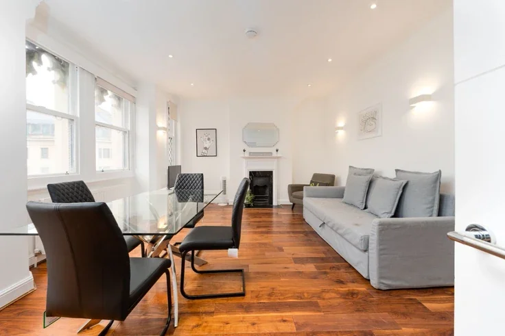 Flat Fleet Street in City of London