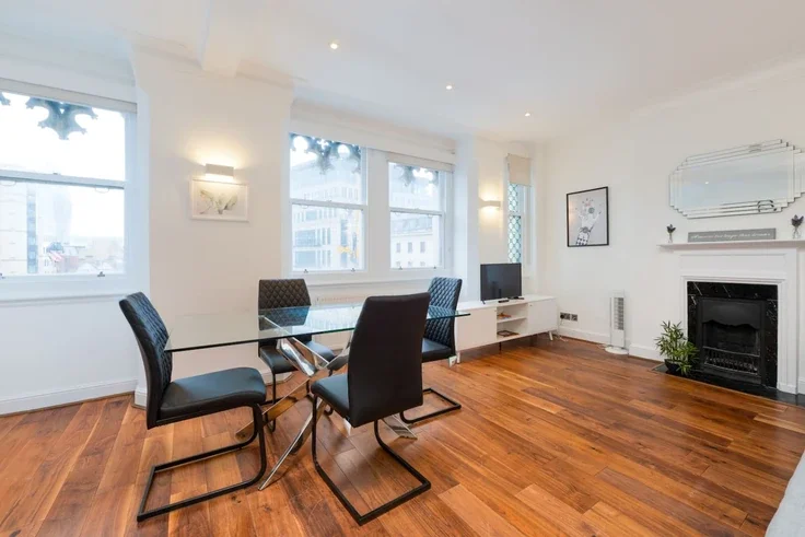 Flat Fleet Street in City of London