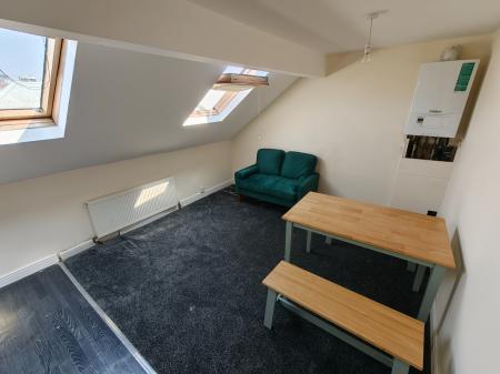 Flat Grandale Street in Manchester