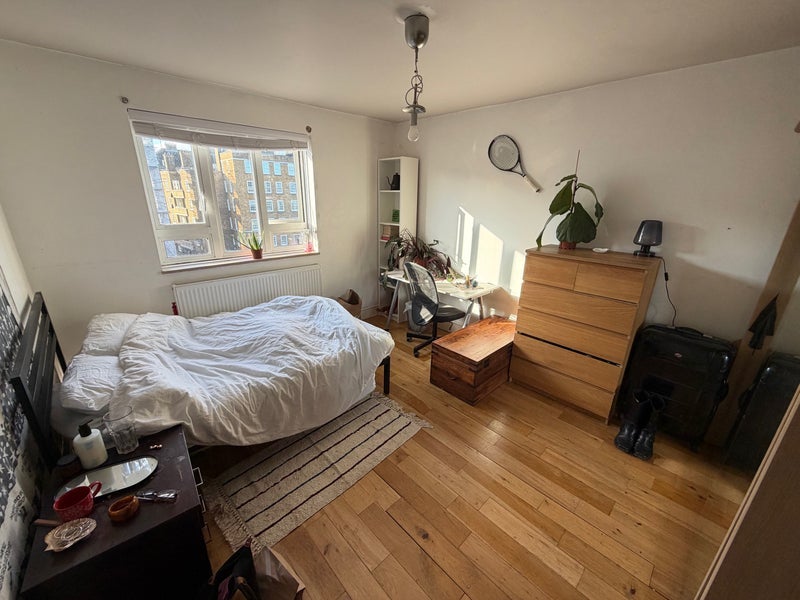 Room Augustus Street in Greater London