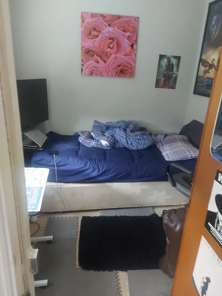 Room Longlands Avenue in Greater London