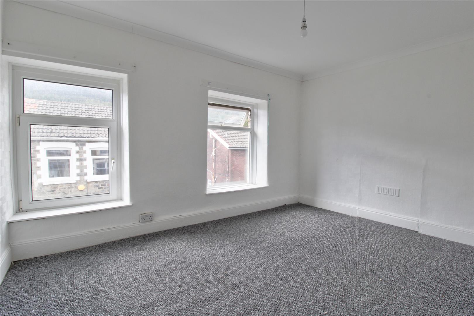 House Queen Street in Abertillery
