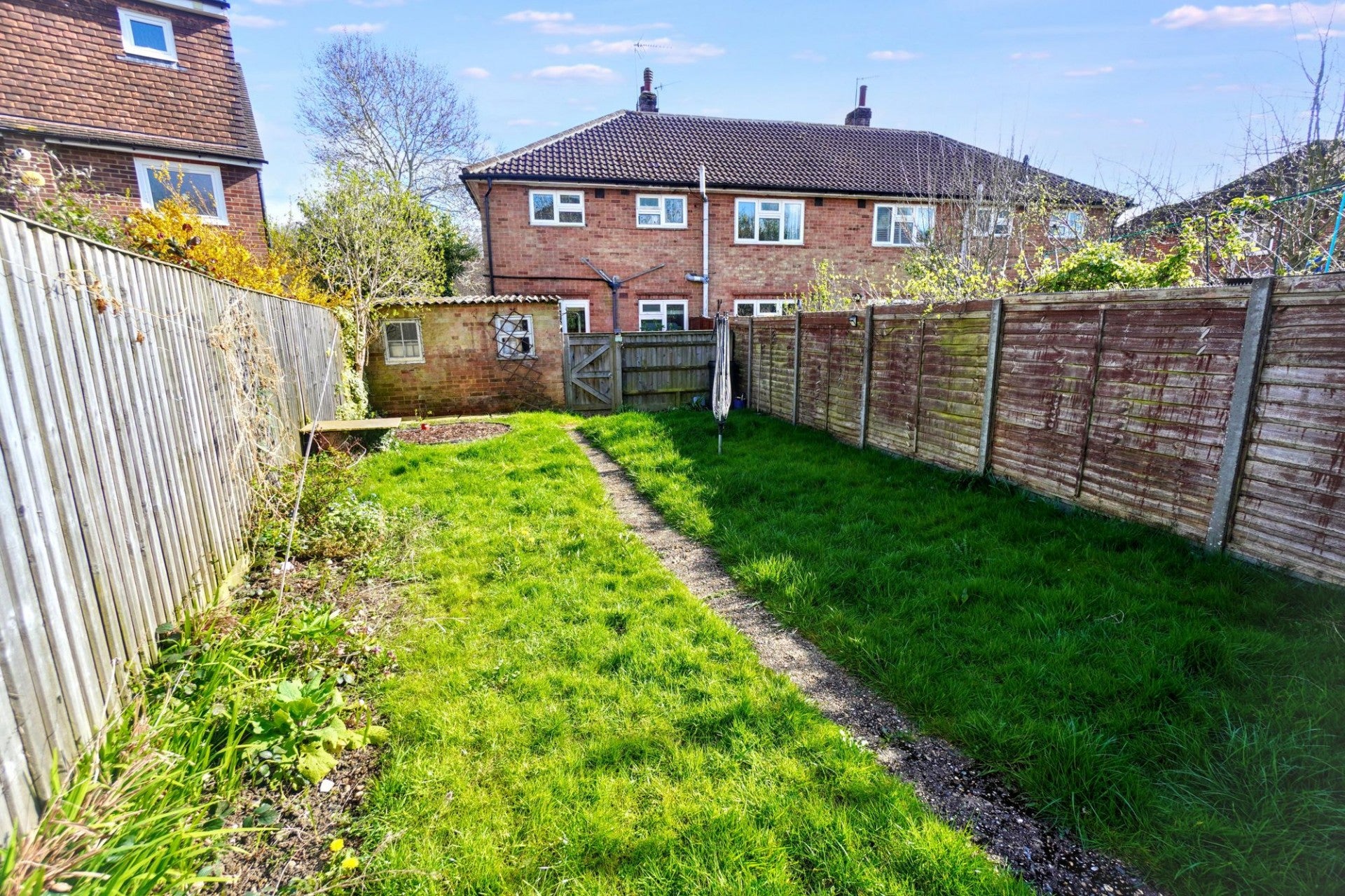 Flat Tyzack Road in High Wycombe Community Board