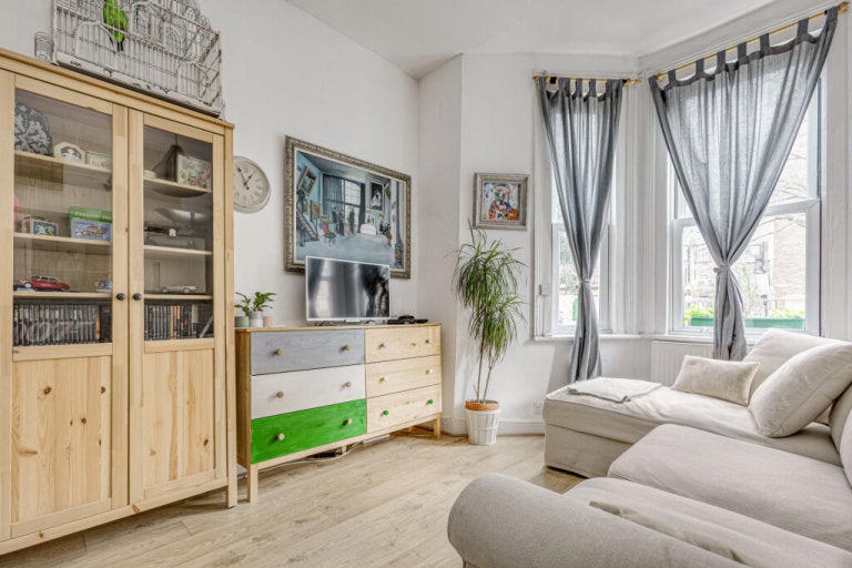 Flat Brighton Terrace in Greater London