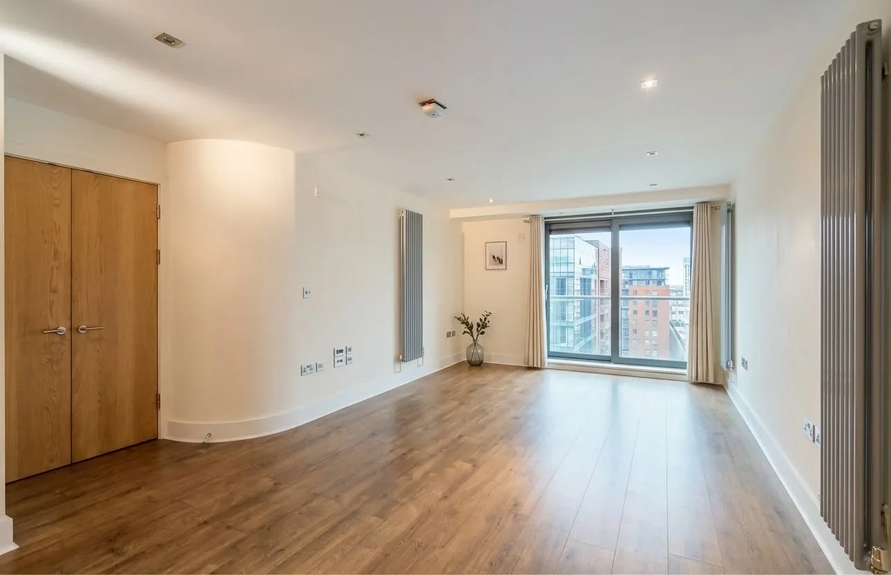 Flat Millharbour in Greater London