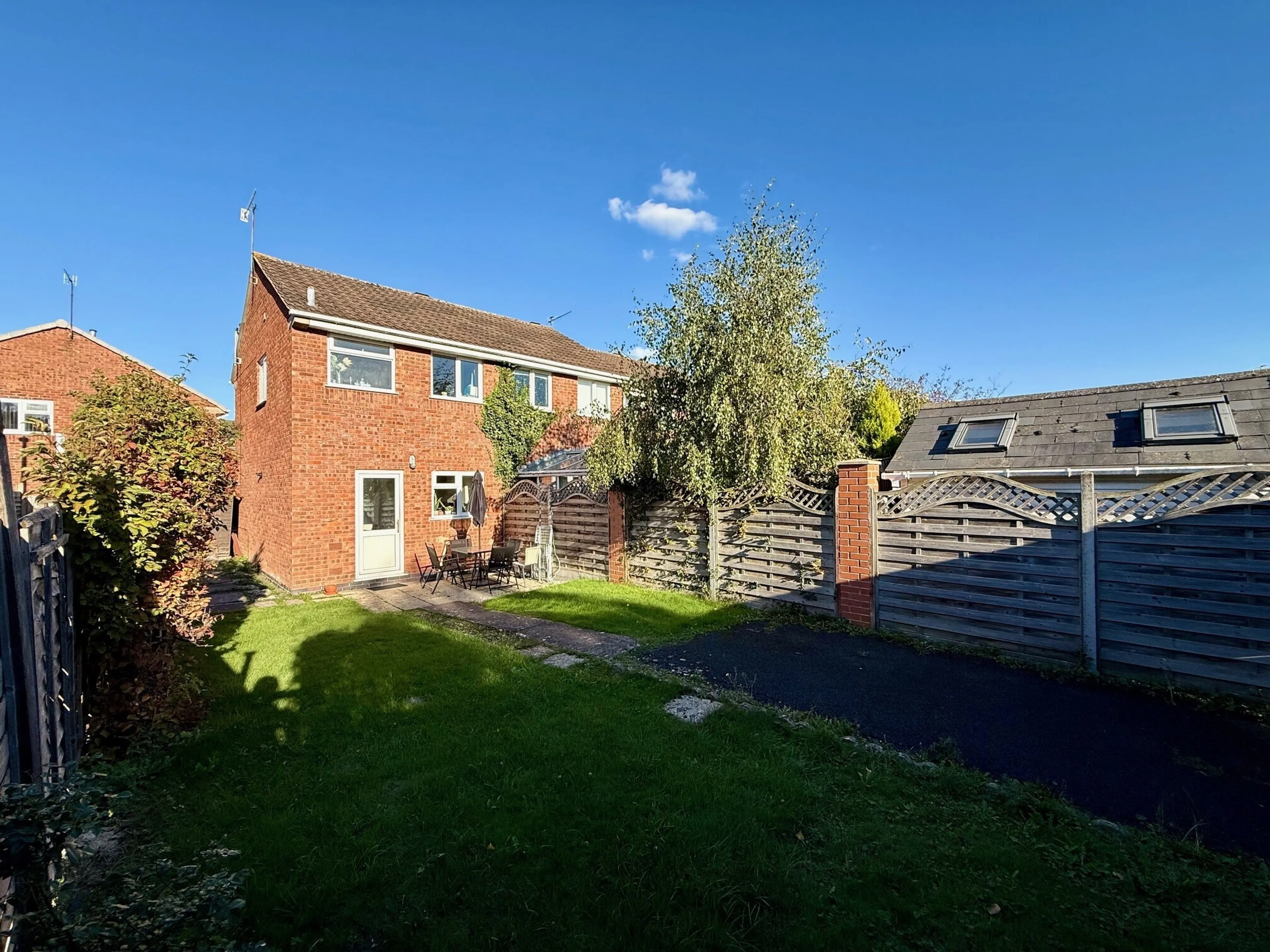 House Whitewood Close in Worcester