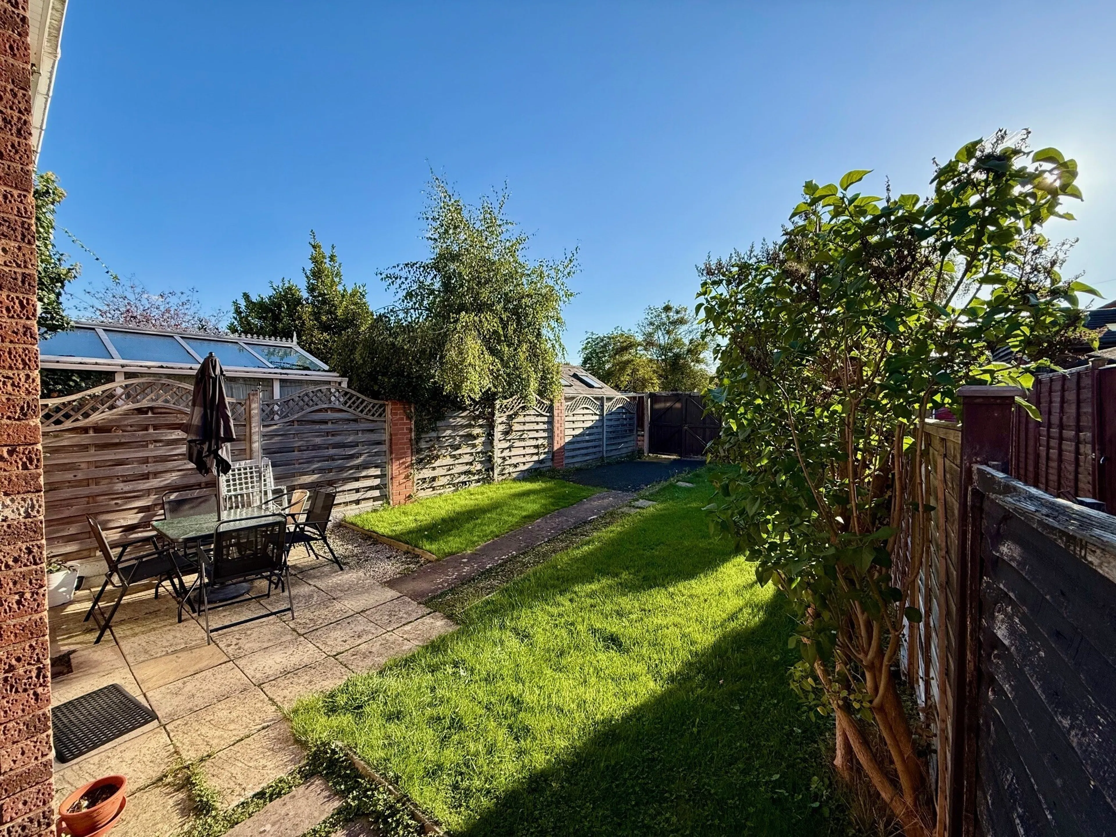 House Whitewood Close in Worcester