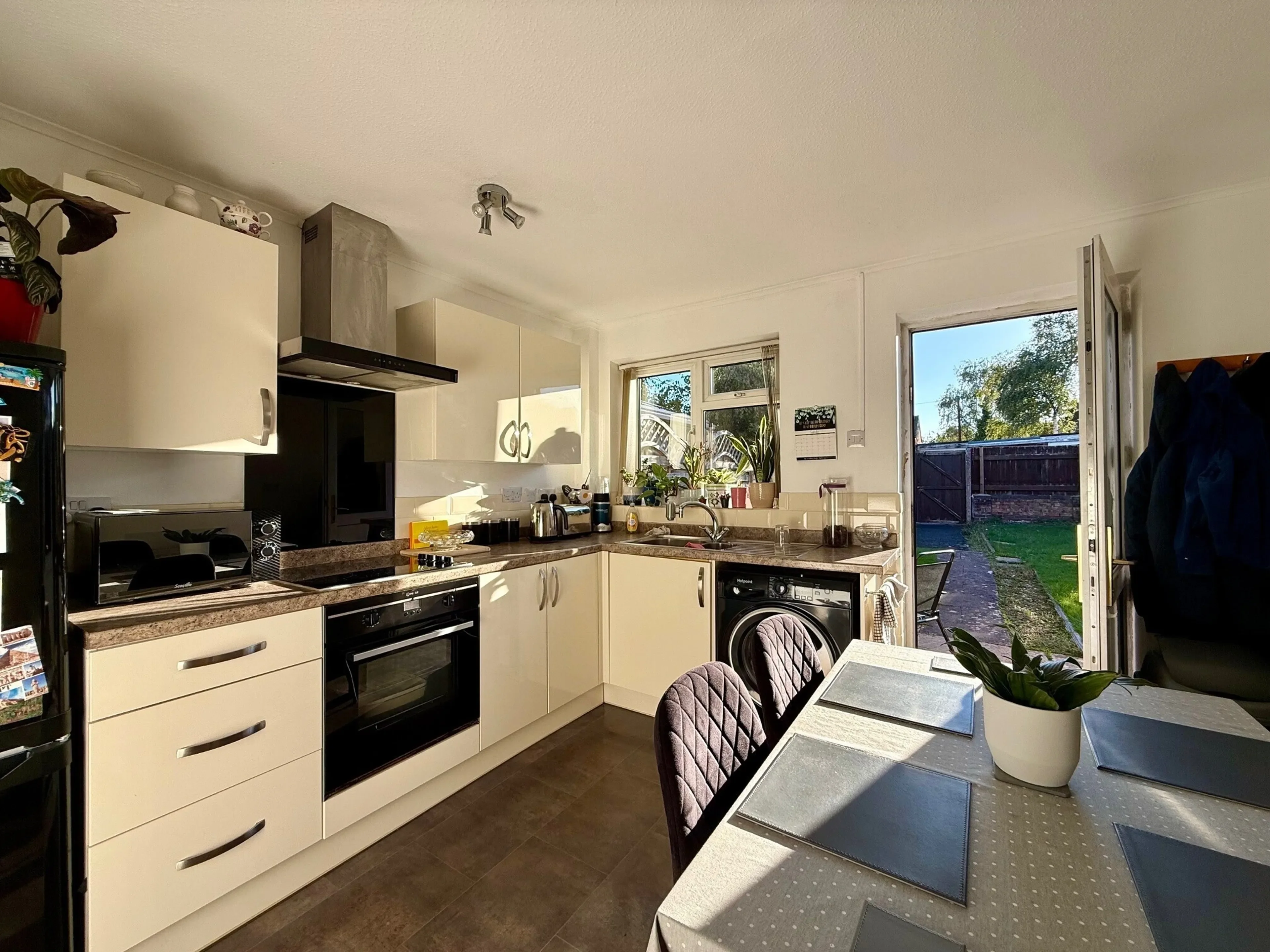 House Whitewood Close in Worcester