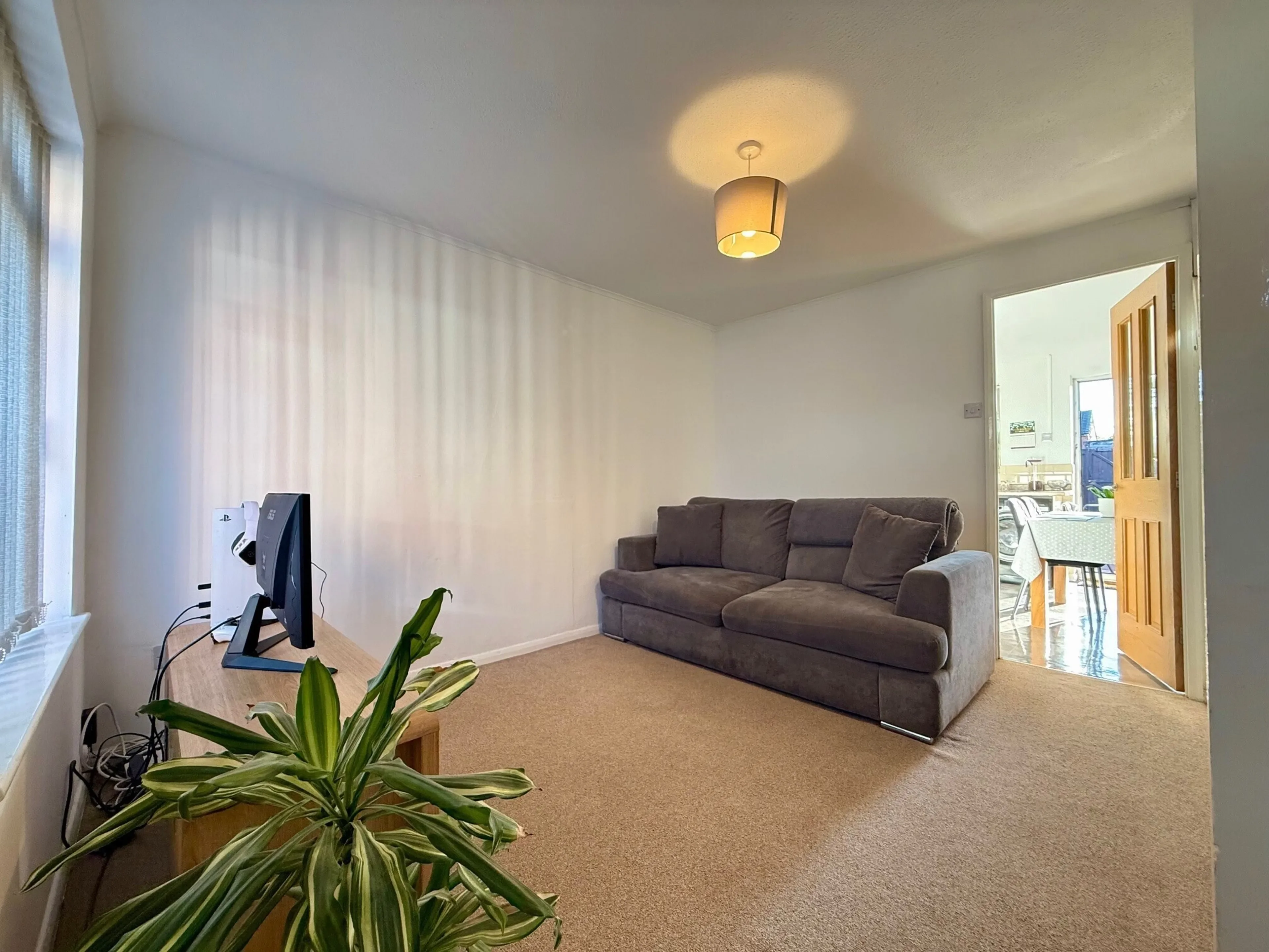 House Whitewood Close in Worcester