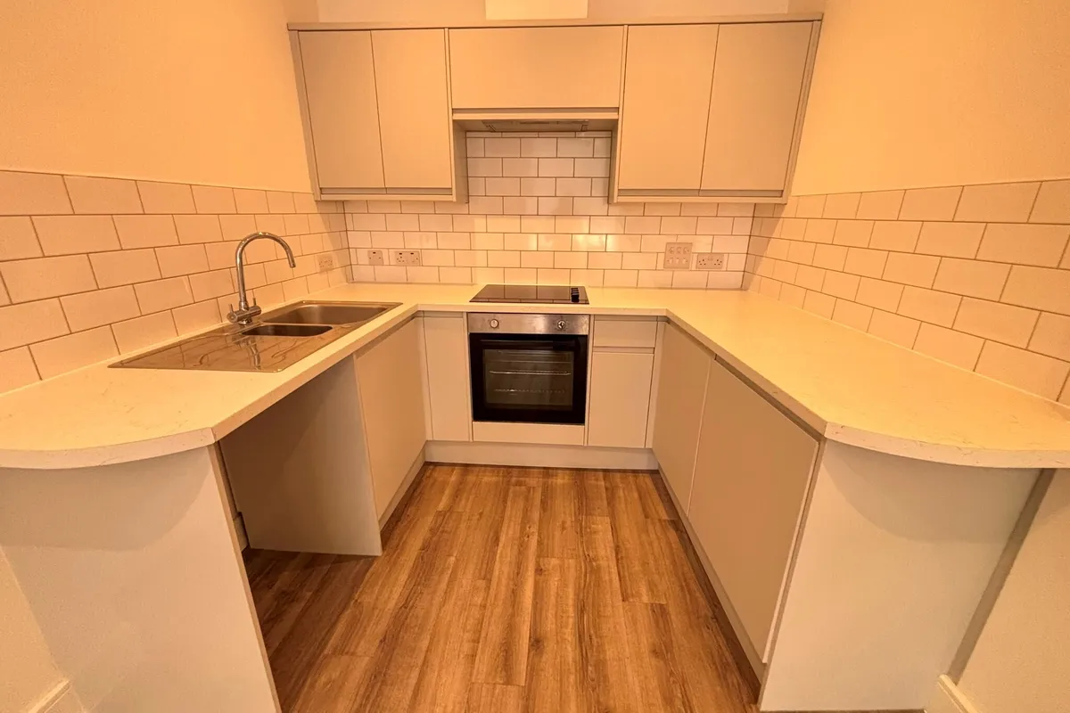 Flat College Place in Southampton