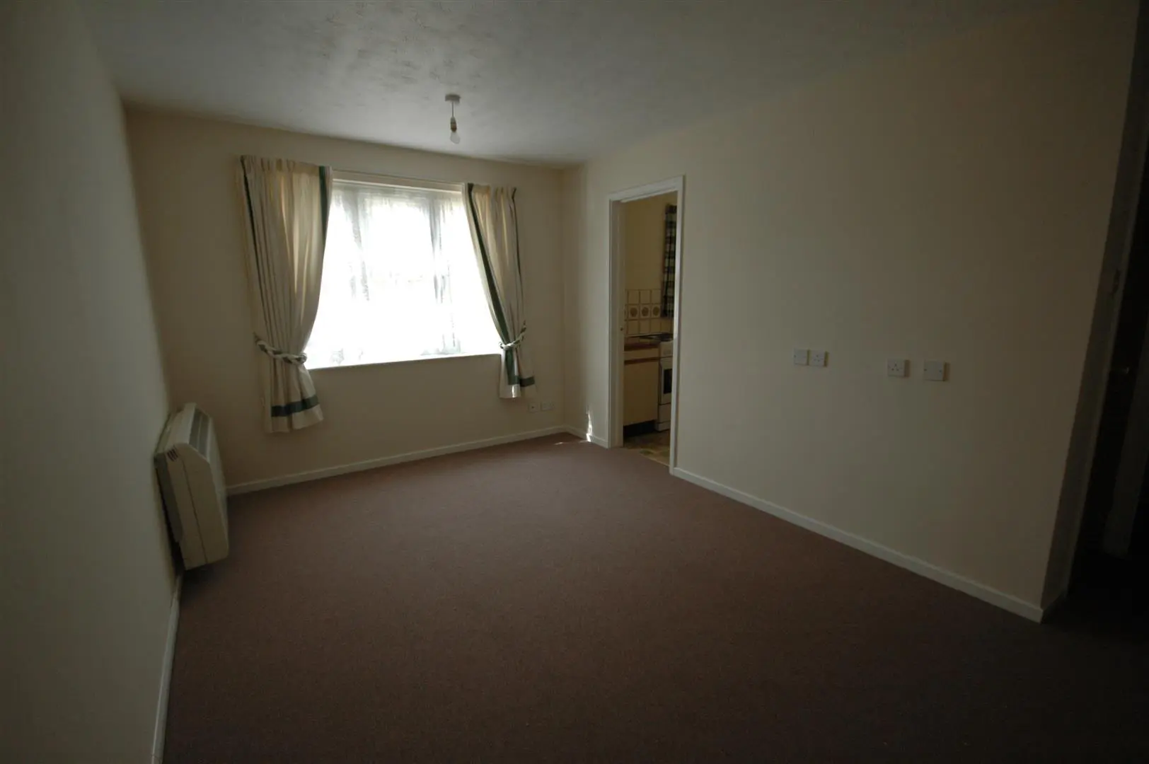 Flat Langdale in Ashford