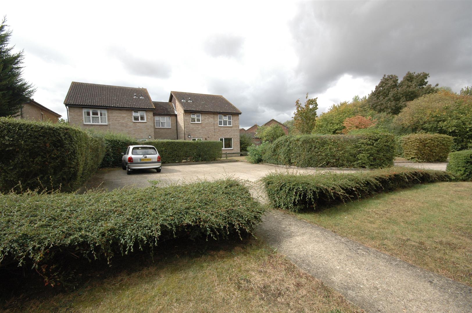Flat Langdale in Ashford