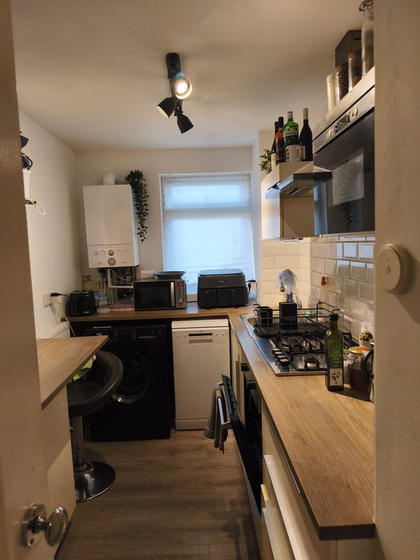 Room Bledlow Close in Greater London