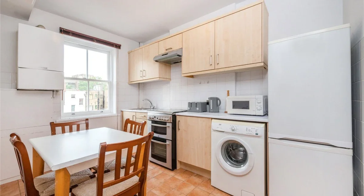 Flat Neal Street in Greater London