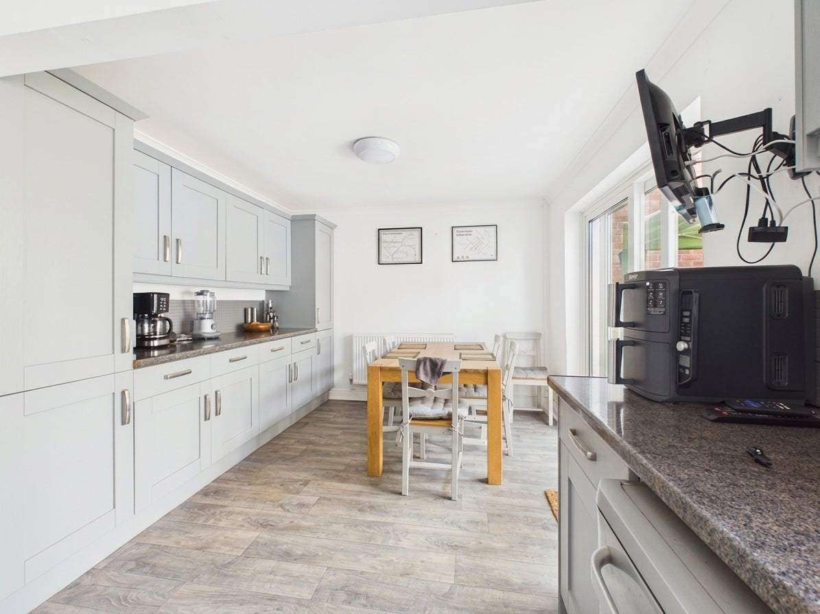 House Goodmoor Crescent in Tewkesbury