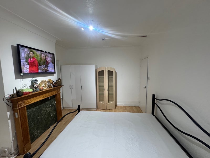 Room Morden Road in Greater London