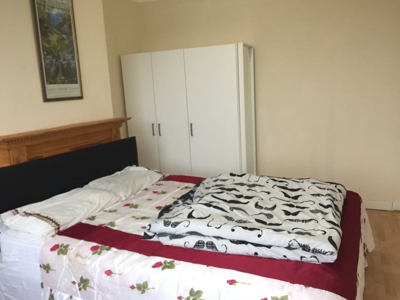 Room Morden Road in Greater London