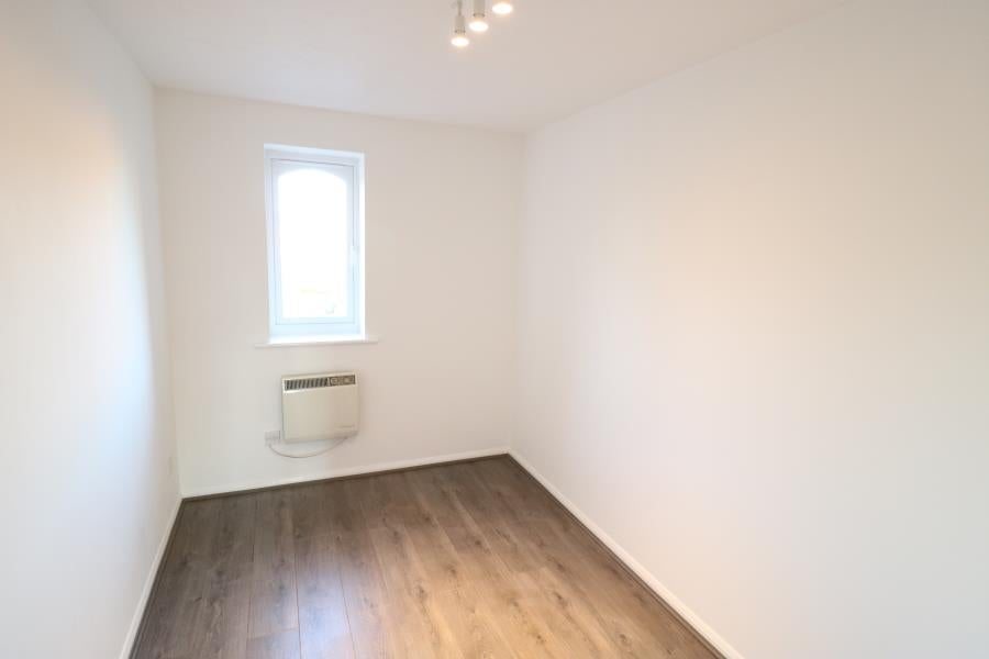 Flat Princes Avenue in Greater London