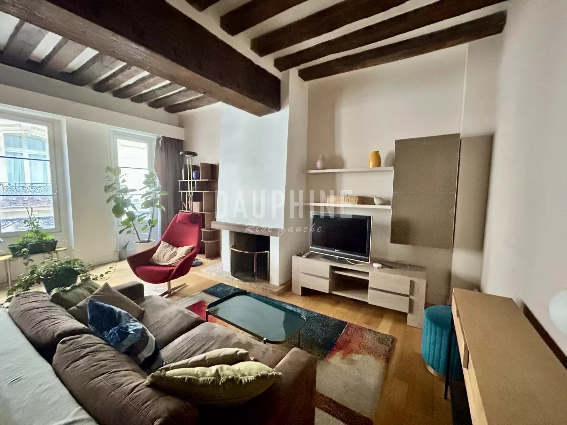 Flat Rue Garancière in Paris