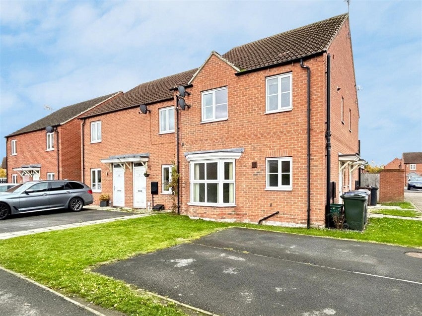 House Cedar Way in Selby