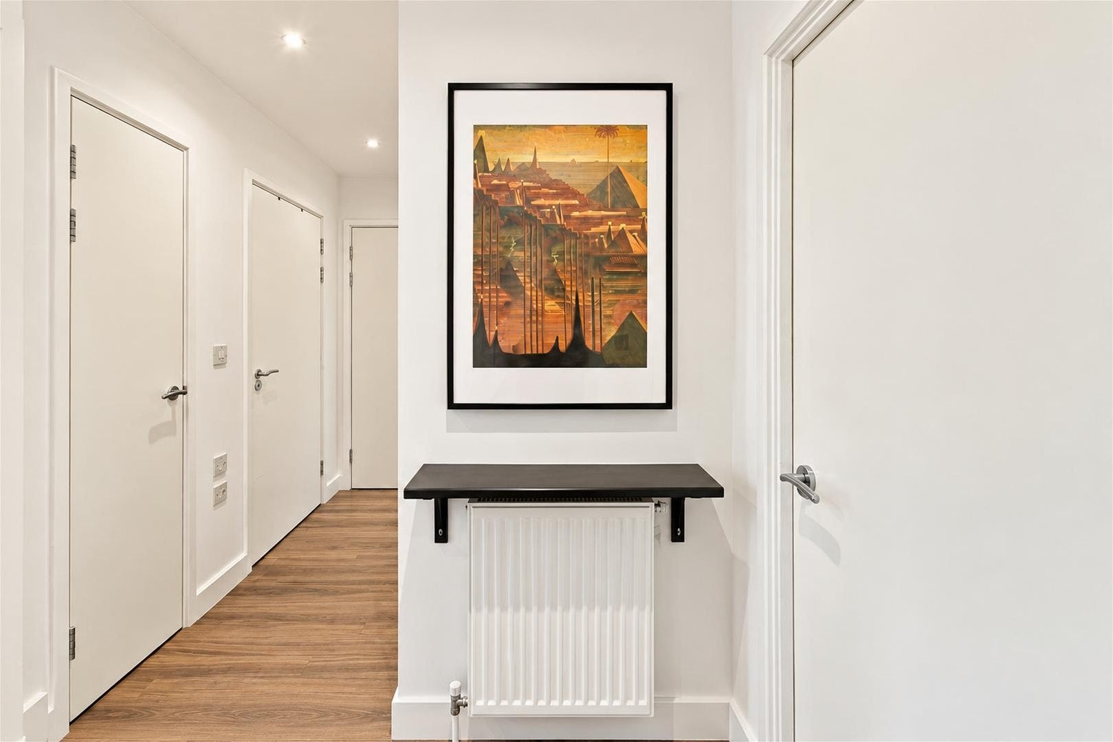 Flat Adenmore Road in Greater London
