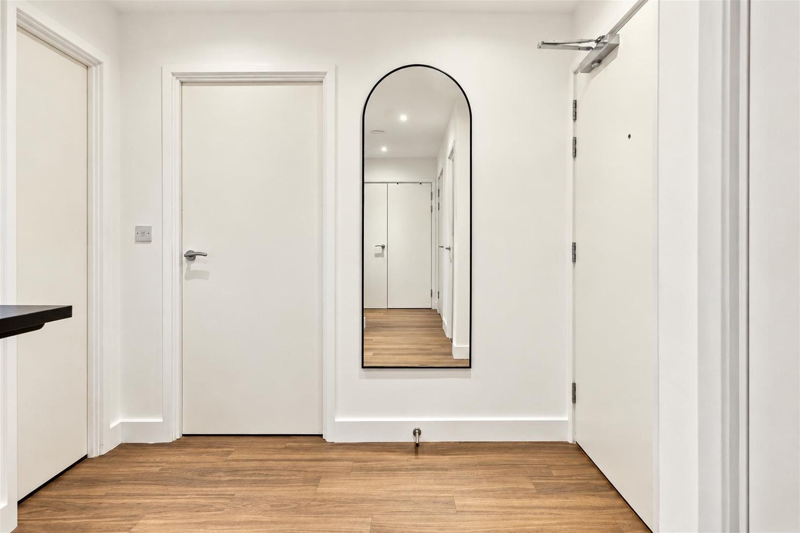 Flat Adenmore Road in Greater London