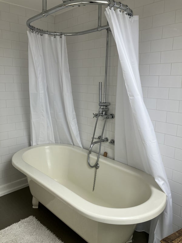 Room Bouverie Mews in Greater London