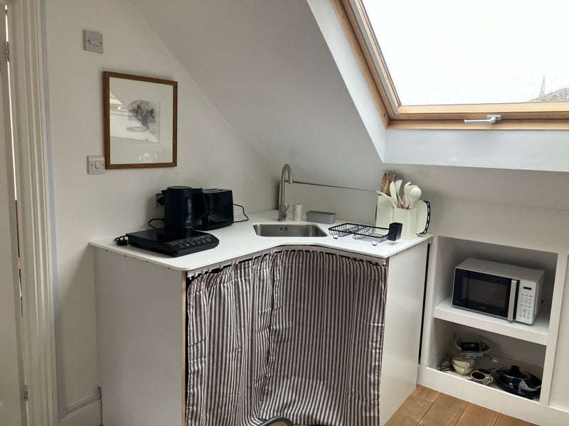 Room Bouverie Mews in Greater London