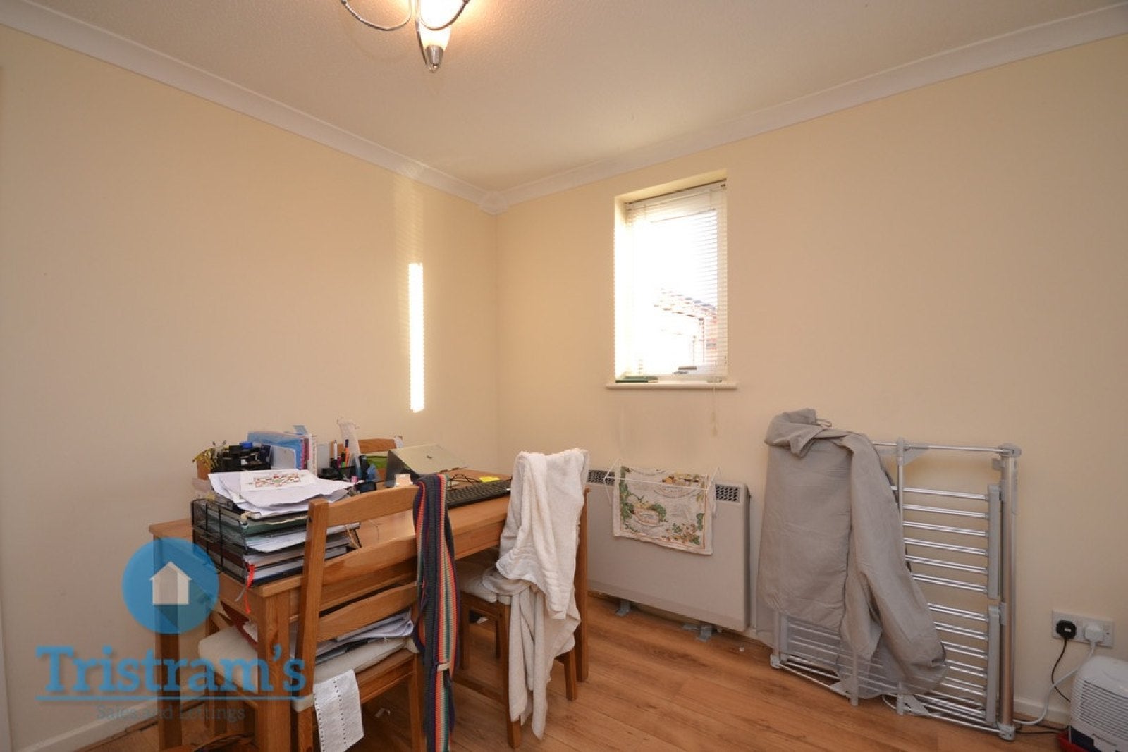 Room Tonnelier Road in Nottingham