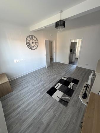 Flat Elmbank Crescent in Blantyre