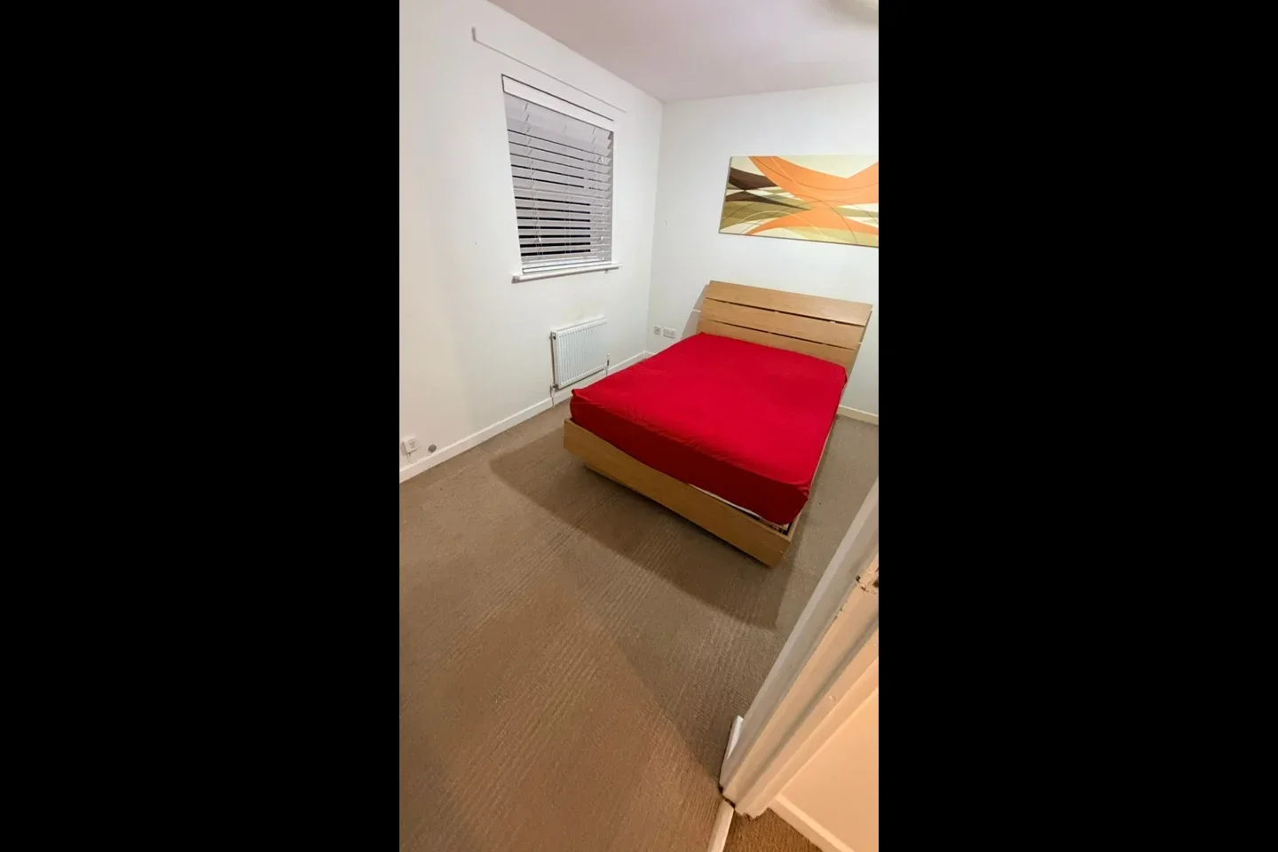 Room Thorne Close in Greater London