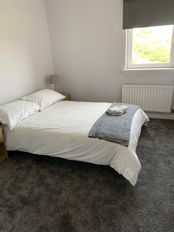 Room Whitehill Street in Musselburgh