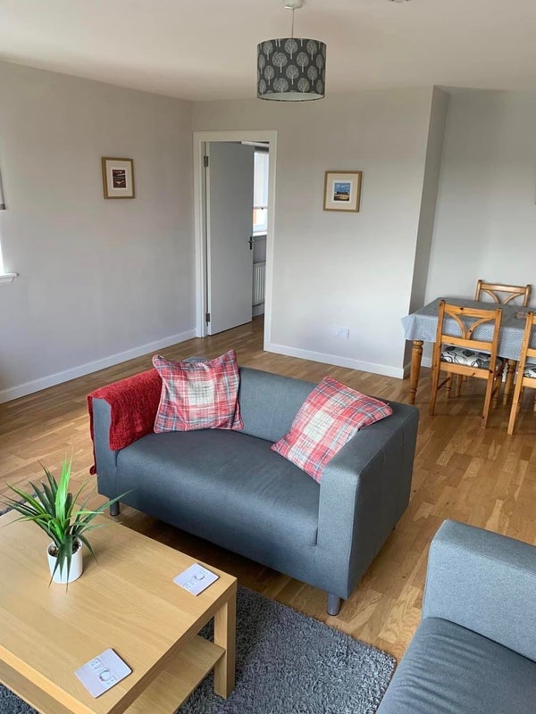 Room Whitehill Street in Musselburgh