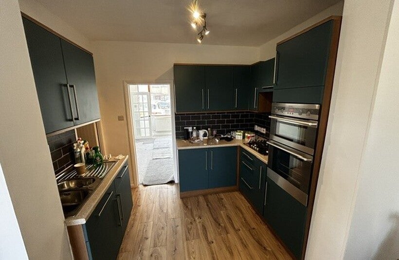 House Larmans Road in Greater London