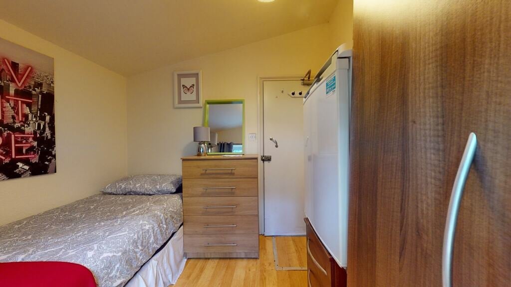 Room Anson Road in Greater London