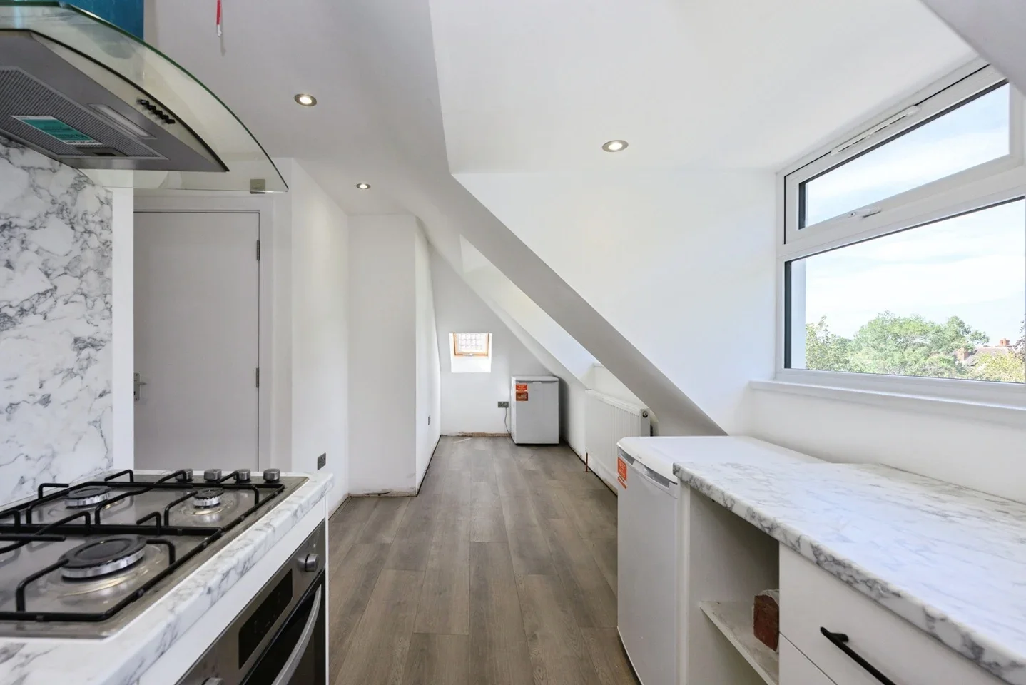 Flat Windmill Lane in Epsom and Ewell