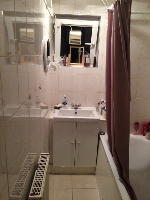 Room Broomgrove Road in Greater London