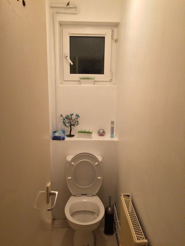 Room Broomgrove Road in Greater London