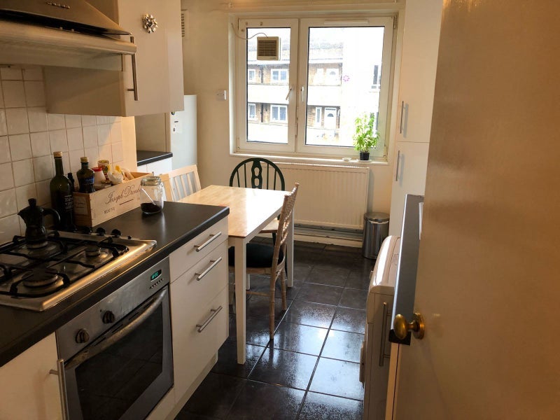 Room Broomgrove Road in Greater London
